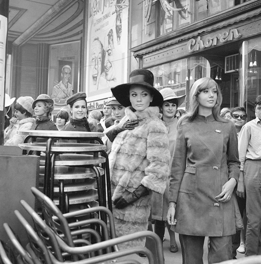 Photographic Social Vision - Moda a peu de carrer