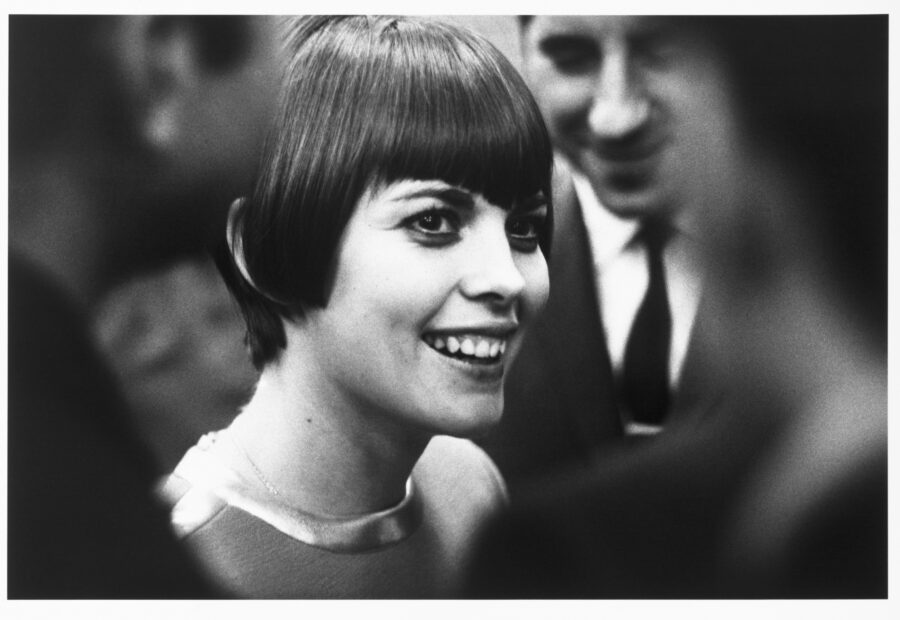 Photographic Social Vision - La cantante francesa Mireille Mathieu. Madrid, 1967.