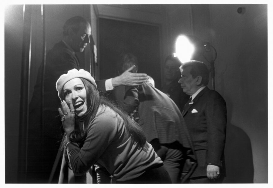 Photographic Social Vision - Massiel durante la actuación. Londres, 1968.