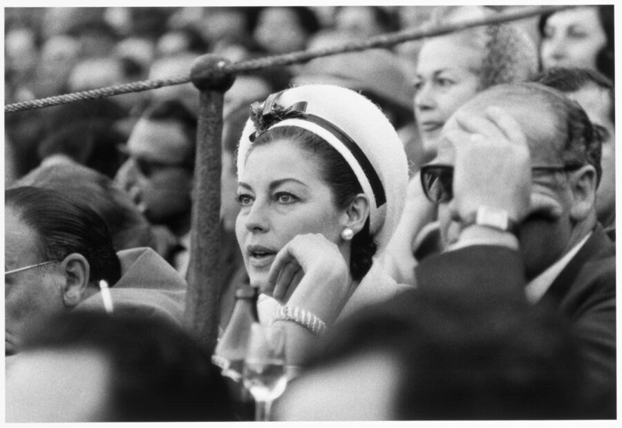 Photographic Social Vision - Ava Gardner en la plaza de toros de La Maestranza.  Sevilla, 1964.