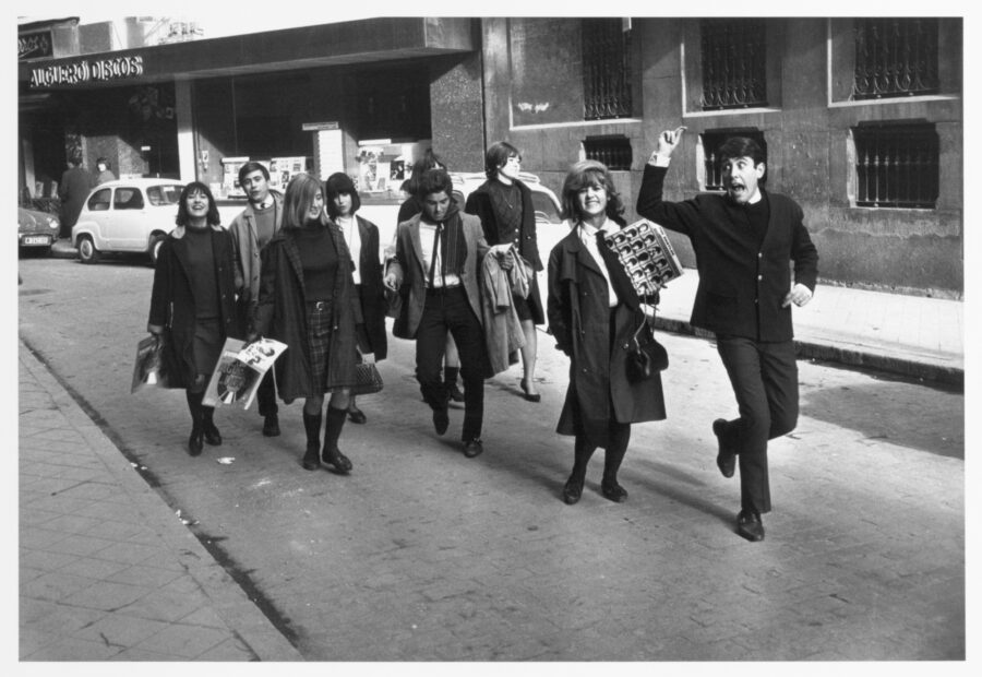 Photographic Social Vision - Fans de los Beatles. Madrid, 1965.