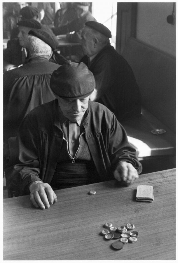 Photographic Social Vision - Ancianos en el bar. Alrededores de Madrid, 1964.