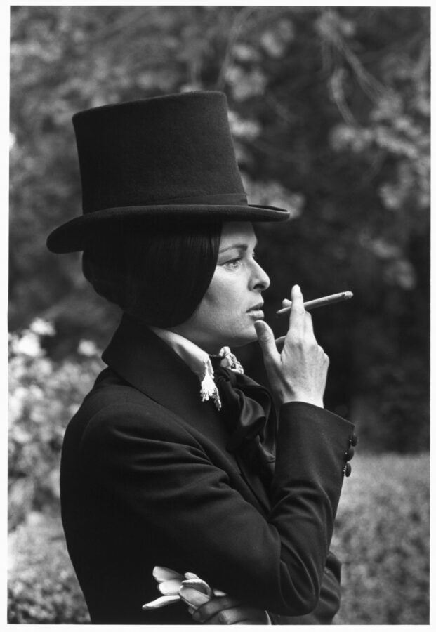 Photographic Social Vision - Lucia Bosé, ataviada como George Sand, durante el rodaje de Un invierno en Mallorca, de Jaime Camino. Mallorca, 1969.
