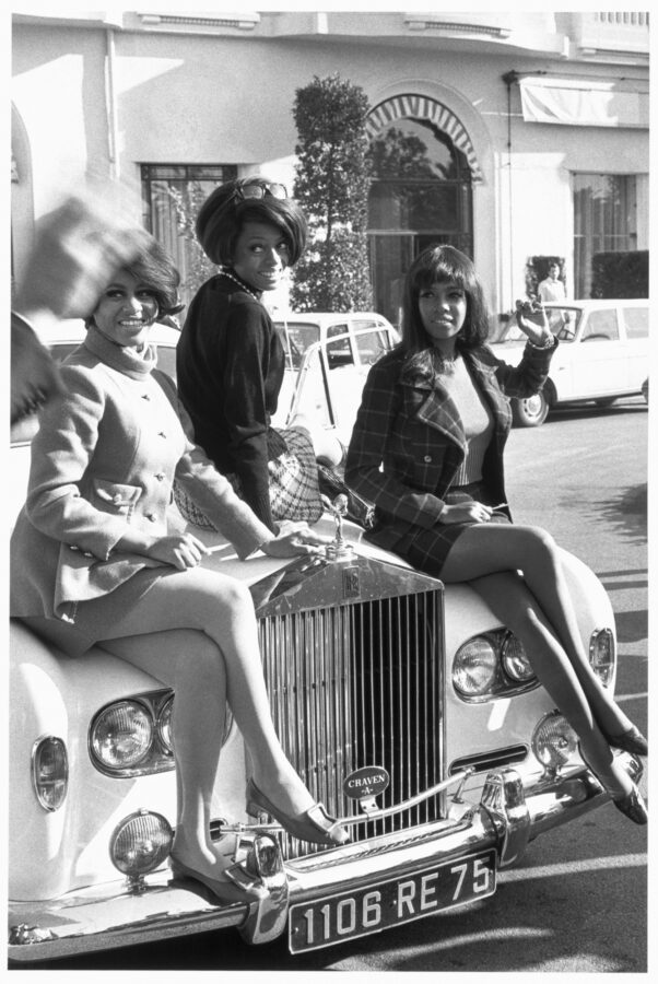 Photographic Social Vision - Cindy Birdsong, Diana Ross y Florence Ballard, las tres  integrantes del trío The Supremes. Cannes, 1967.