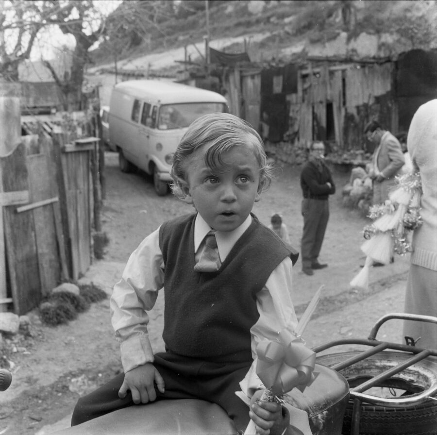 Photographic Social Vision - Domingo de Ramos. El Bechín. Montjuïc. Barcelona, 1962