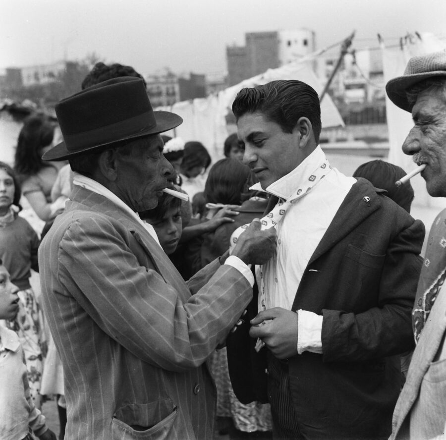 Photographic Social Vision - Boda de El Chele y La Lorenza. Montjuïc. Barcelona, 1960