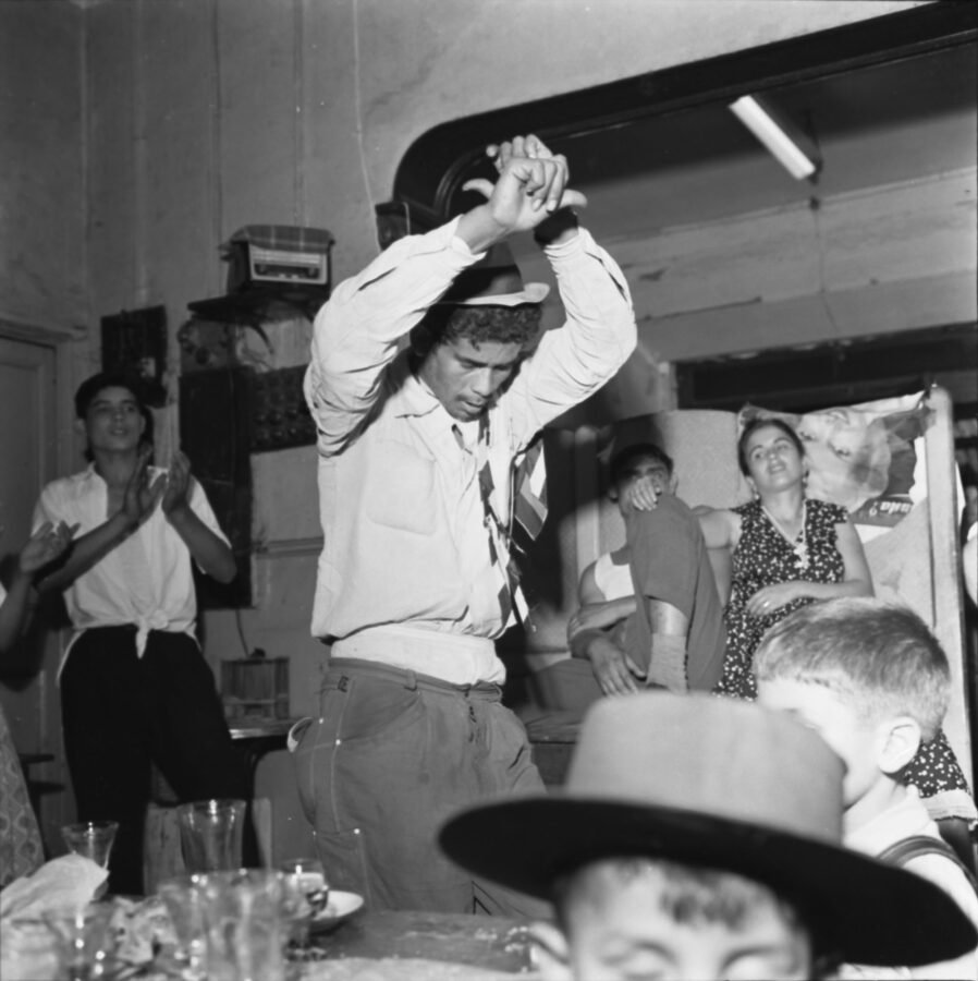 Photographic Social Vision - Verbena de San Juan en la bodega Casa Rosita. Barcelona, ca. 1960