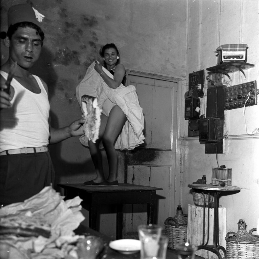 Photographic Social Vision - Verbena de San Juan en la bodega Casa Rosita. Barcelona, ca. 1960