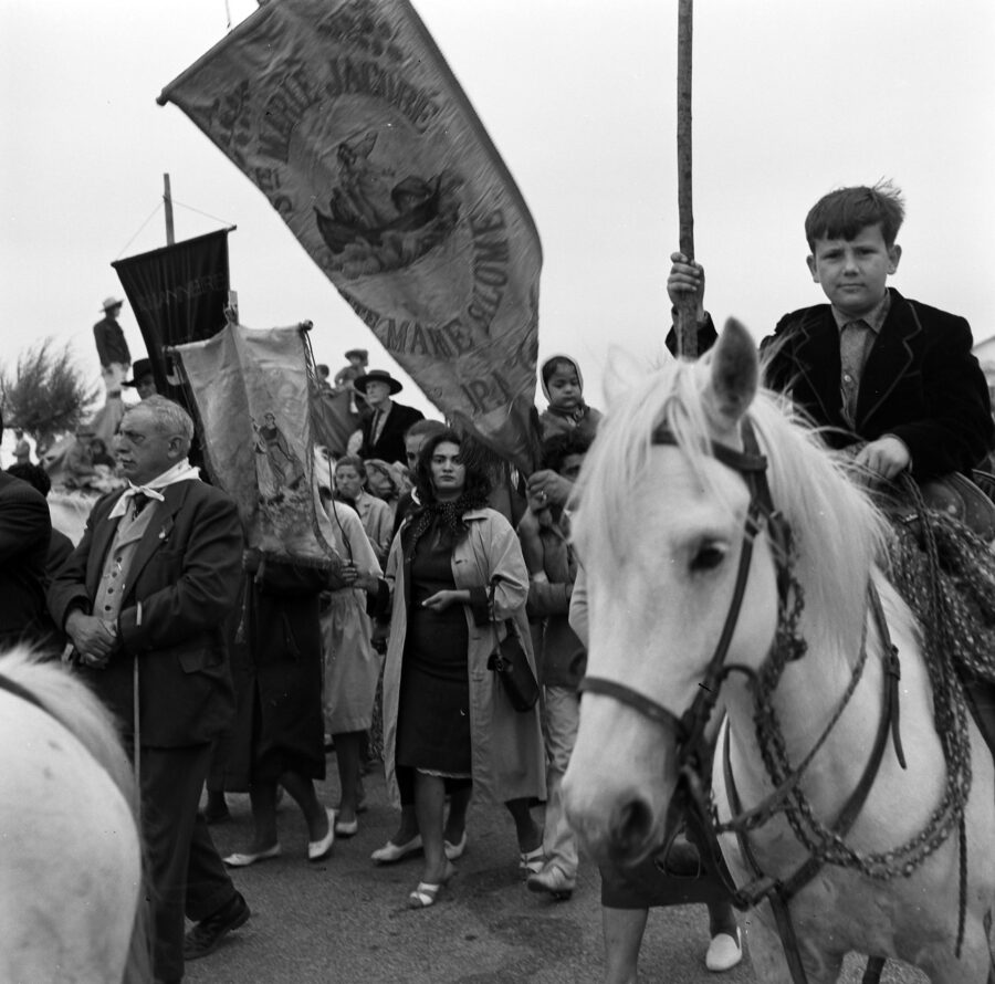 Photographic Social Vision - Peregrinaje a las Santas Marias de la Mar. La Camarga. Francia, 1970