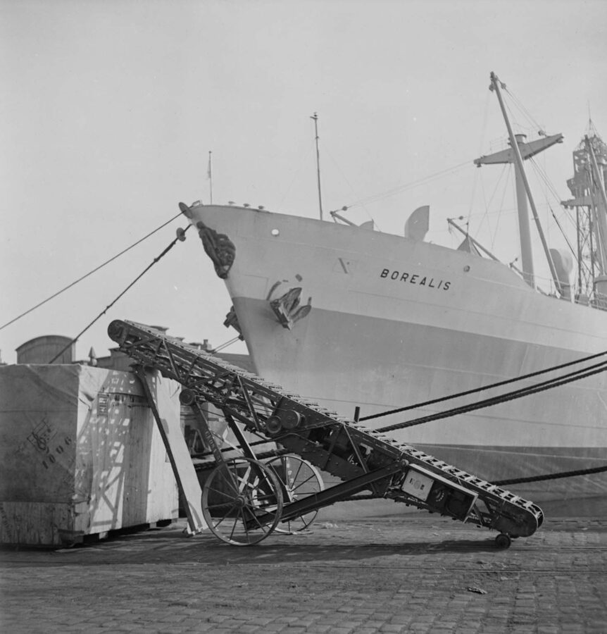 Photographic Social Vision - Port de Barcelona, c. 1940