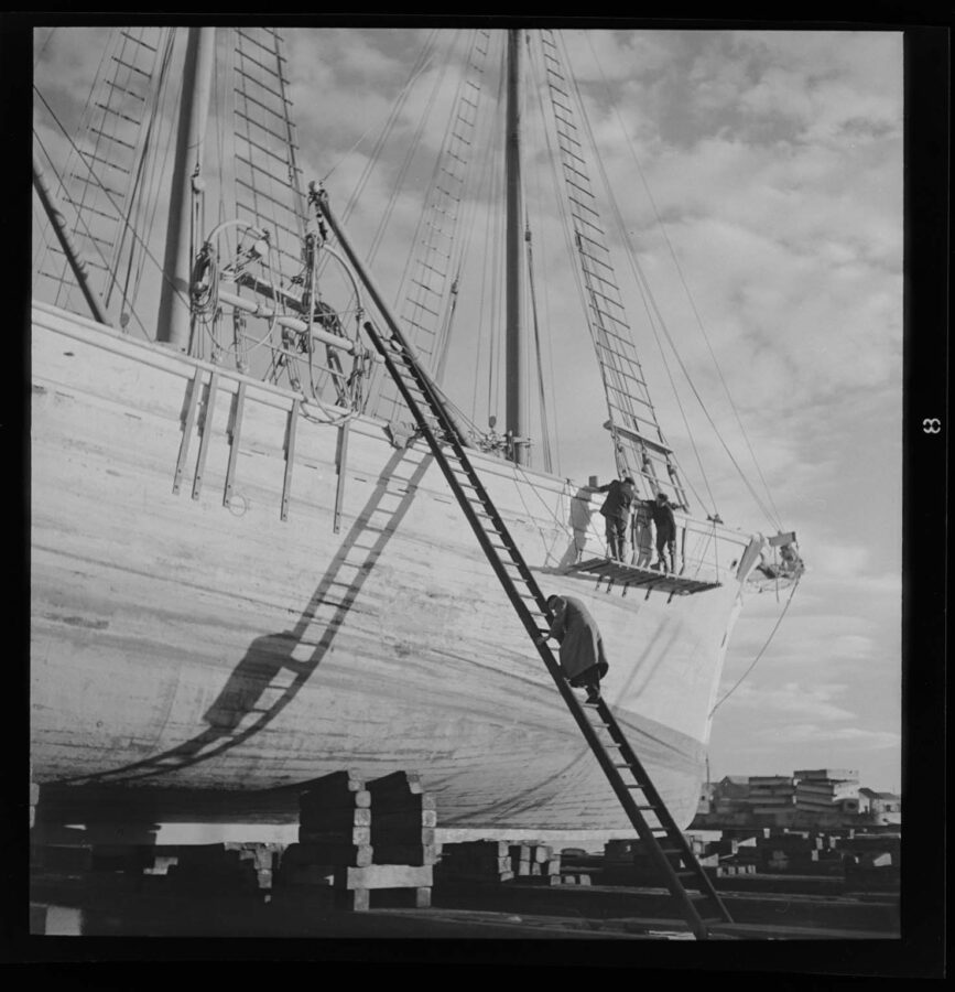 Photographic Social Vision - Port de Barcelona, c. 1940