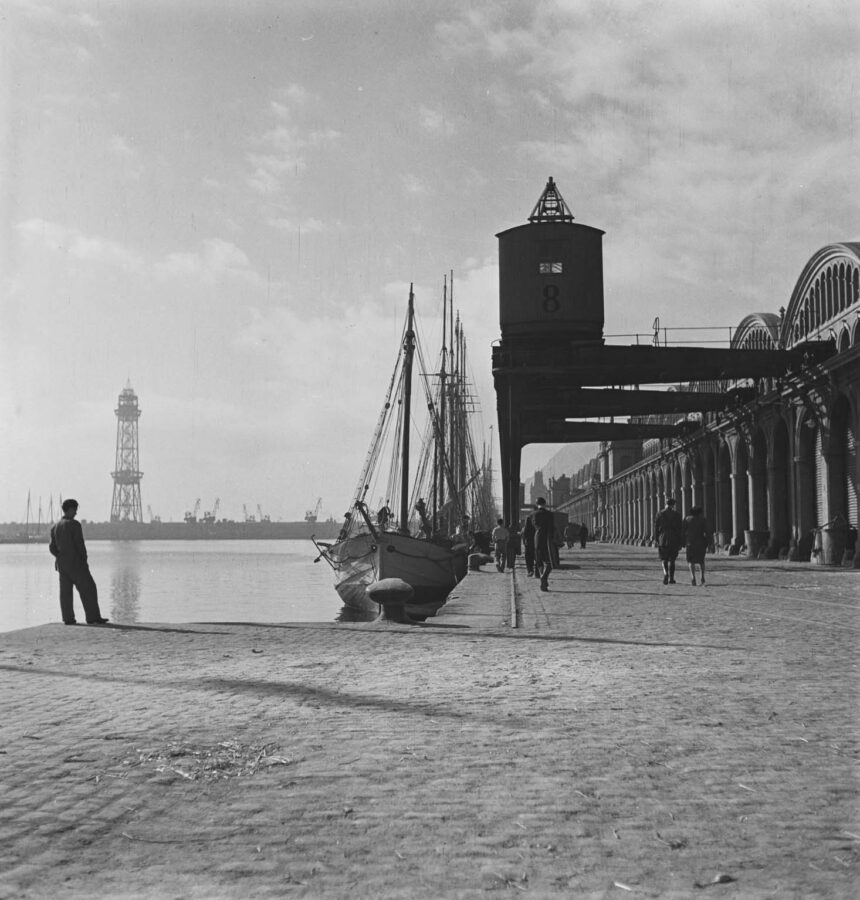 Photographic Social Vision - Port de Barcelona, c. 1940