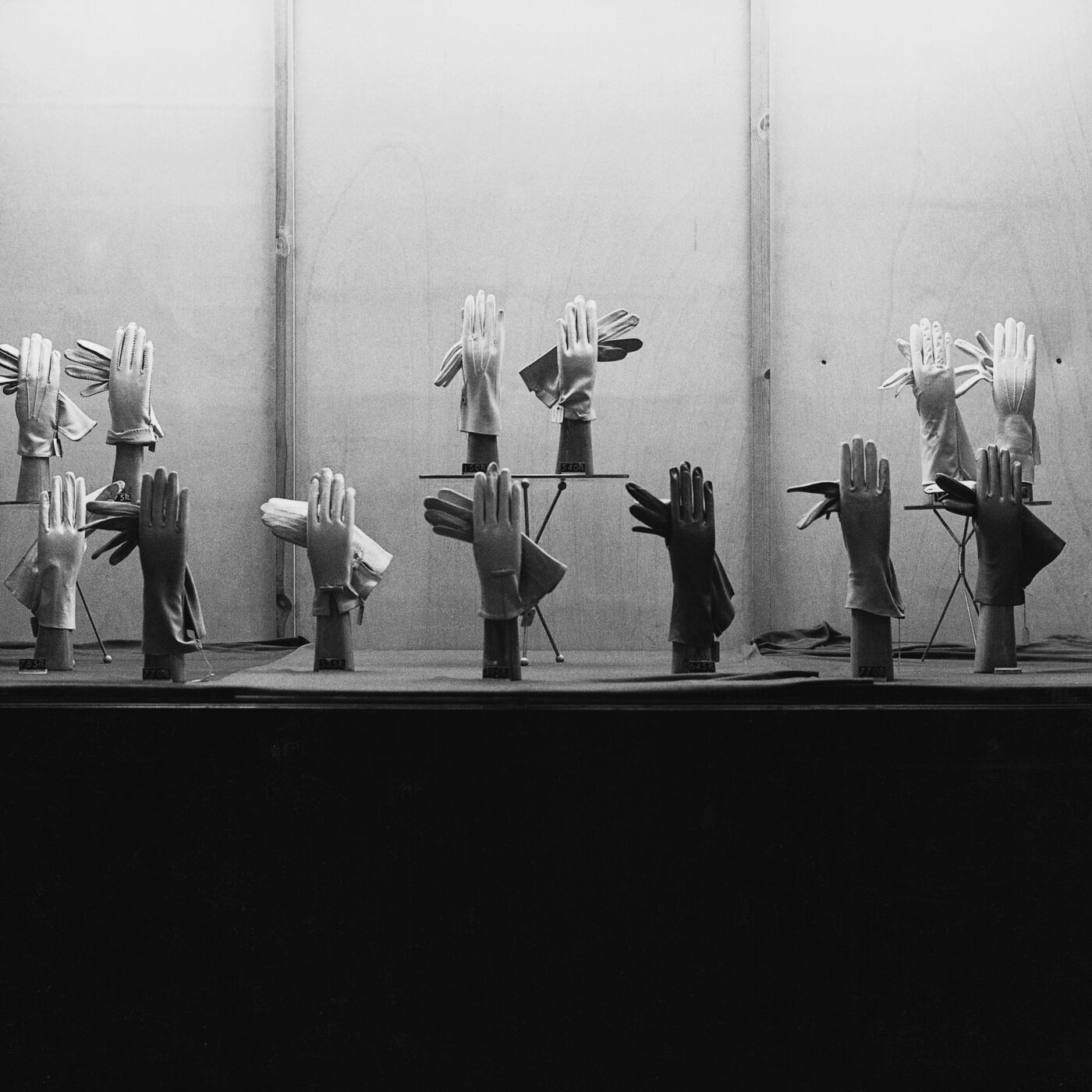 Photographic Social Vision - Botiga de guants Vargas. Barcelona, ​​1979