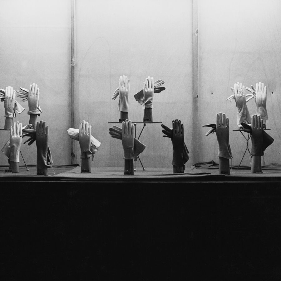Photographic Social Vision - Botiga de guants Vargas. Barcelona, ​​1979