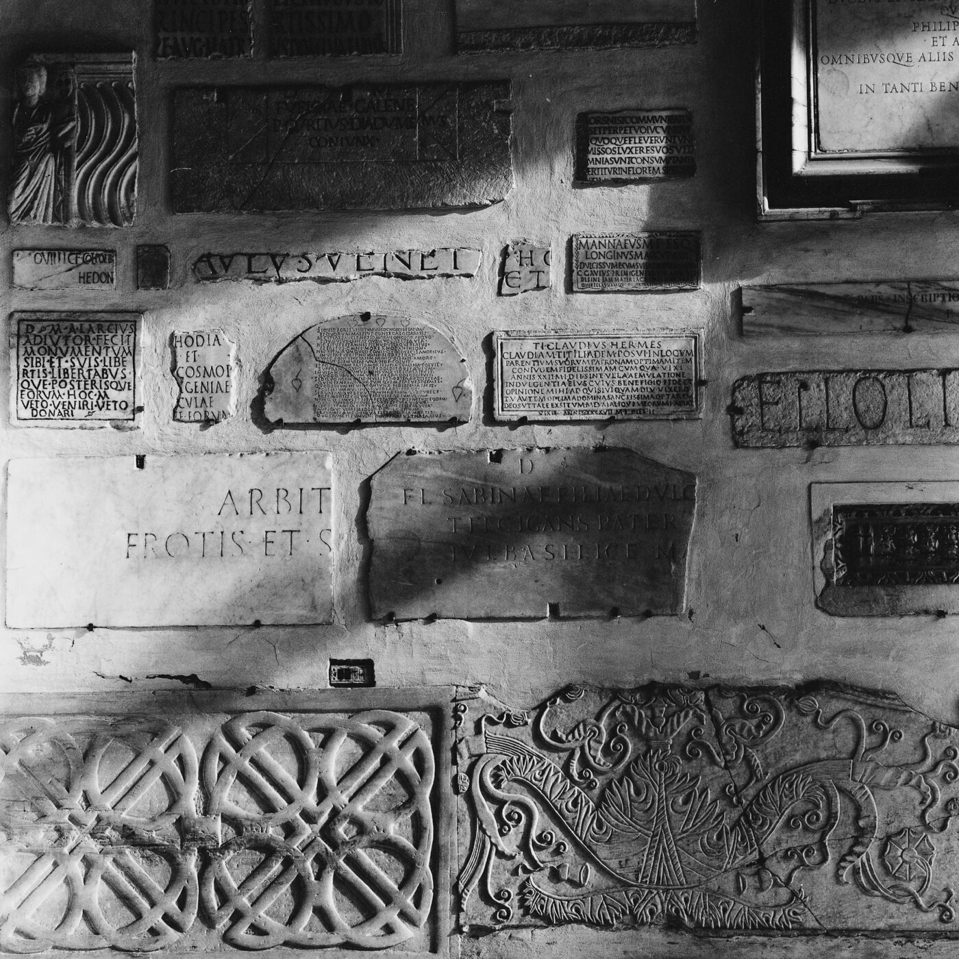 Photographic Social Vision - Basilica of Santa Maria in Trastevere. Rome, Italy, 2003