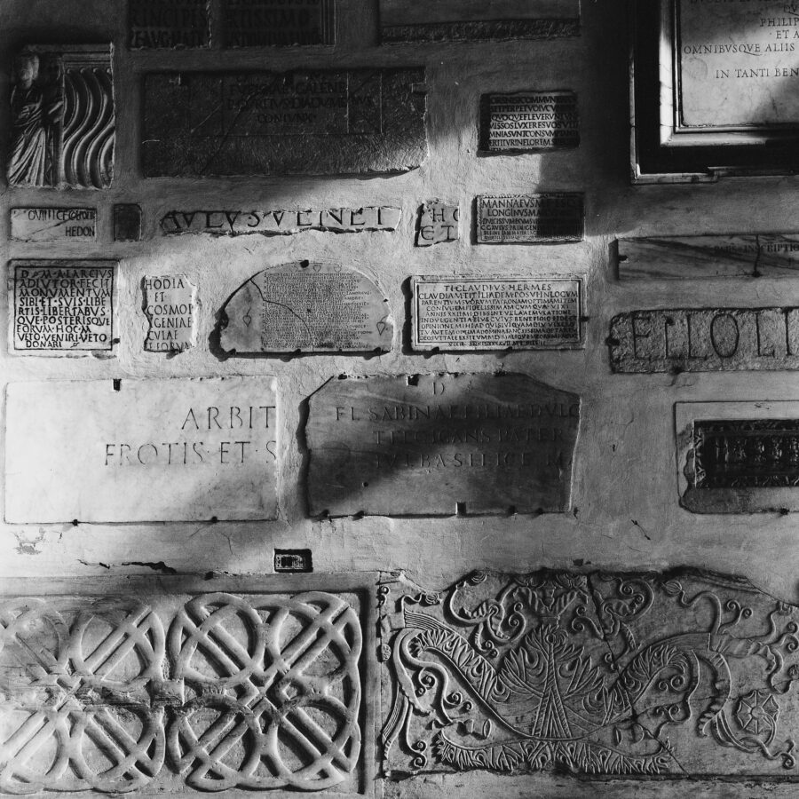 Photographic Social Vision - Basilica of Santa Maria in Trastevere. Rome, Italy, 2003