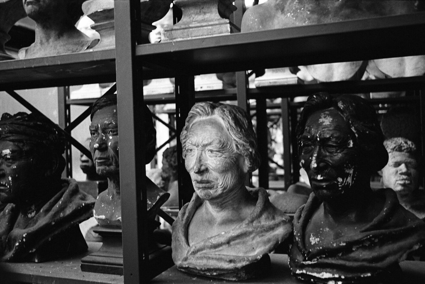 Photographic Social Vision - Bustos almacenados en The American Museum of Natural History. Nueva York, 1981