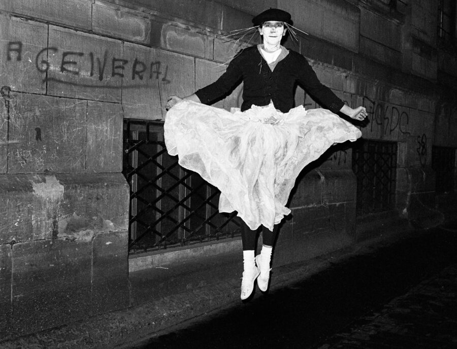 Photographic Social Vision - Carnavales. San Sebastián, 1982