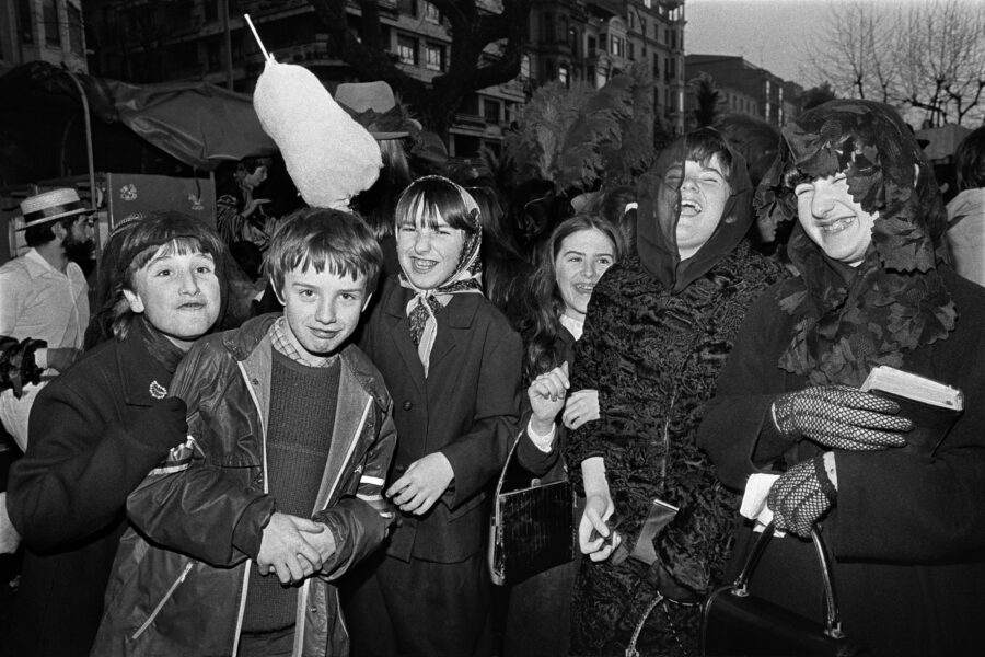Photographic Social Vision - Carnavales. San Sebastián, 1984