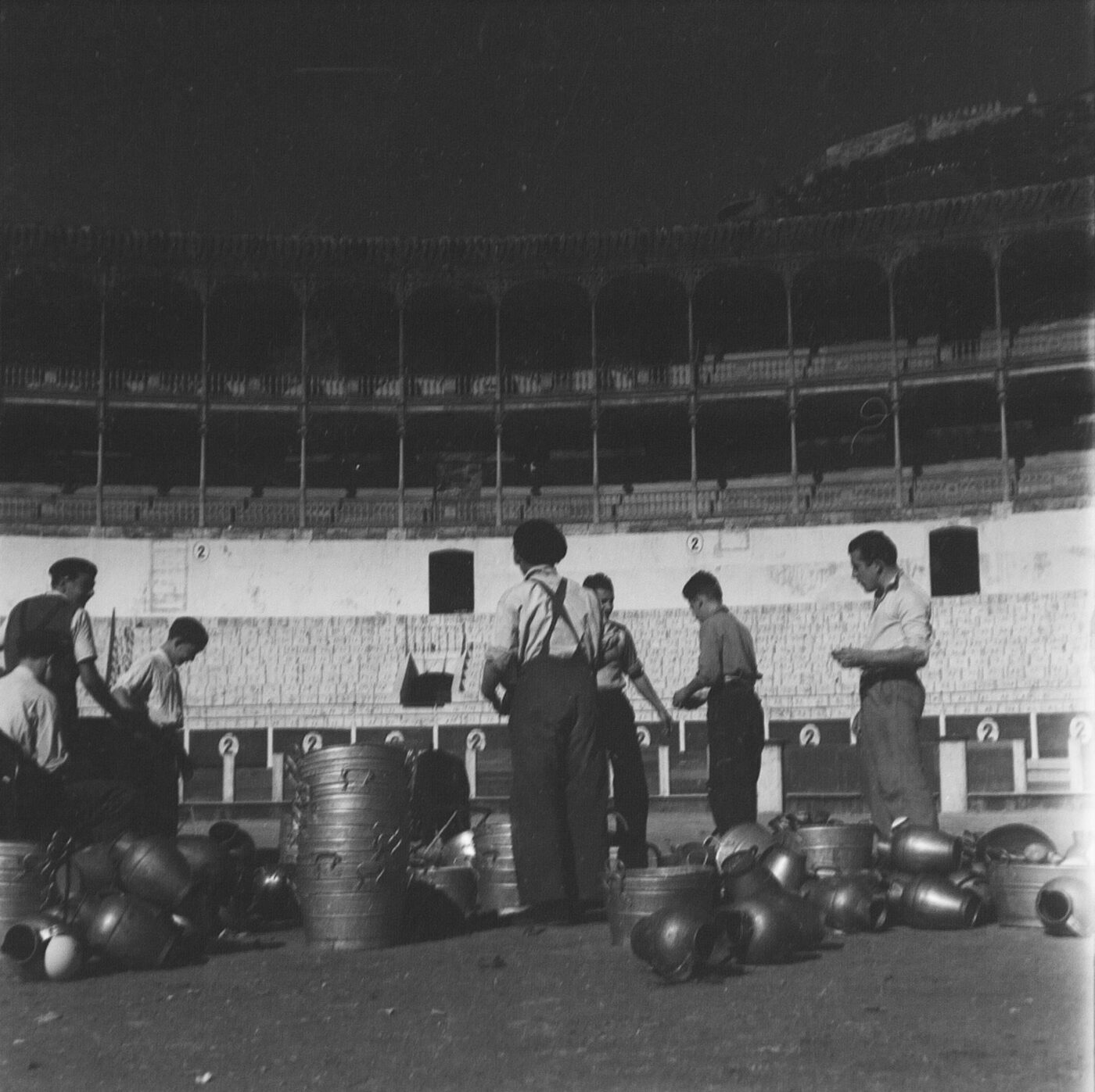 Photographic Social Vision - Évadés. Plaza de toros de Málaga, diciembre 1943