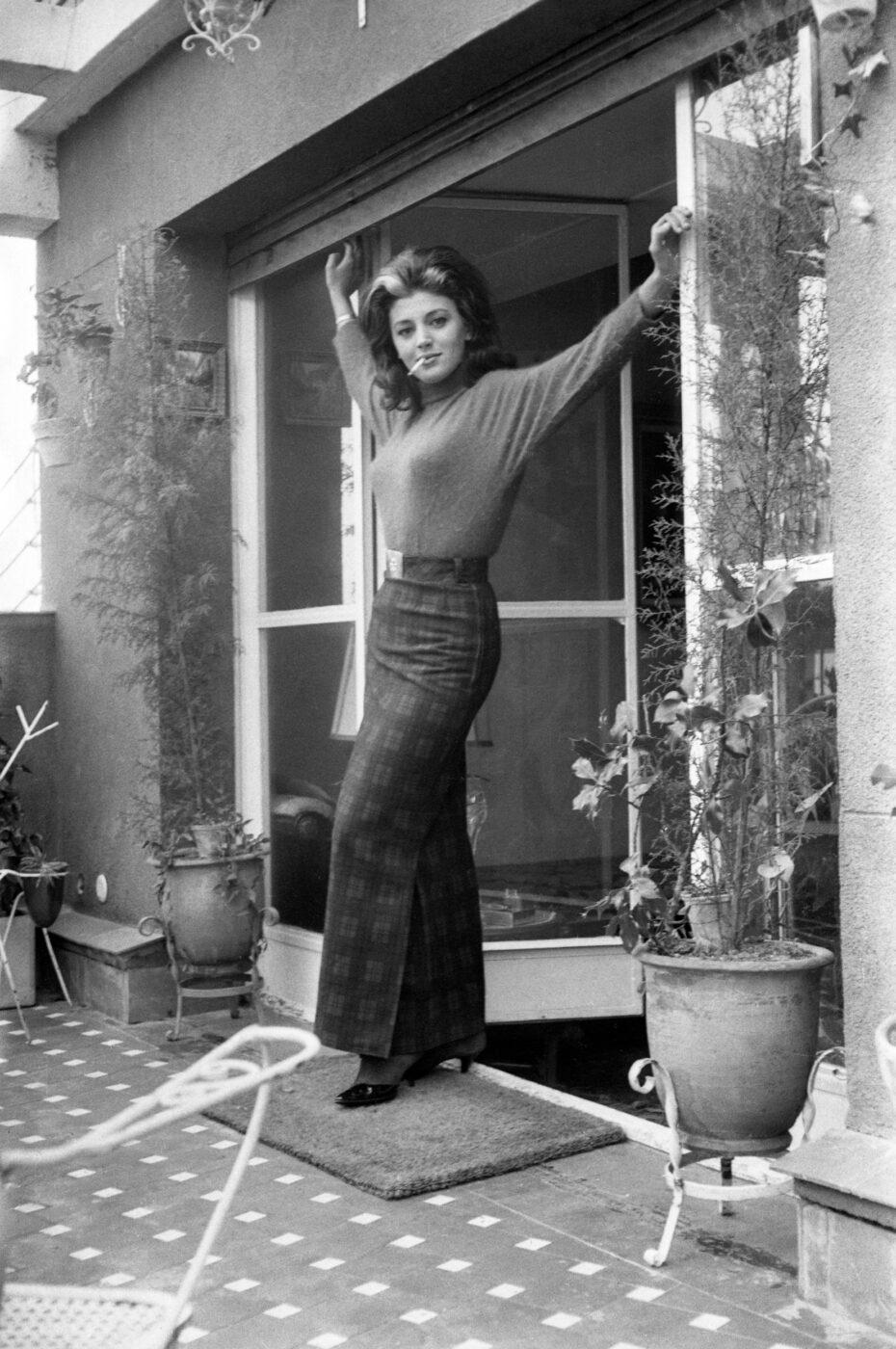 Photographic Social Vision - Tita Cervera, a la terrassa de casa seva. Madrid, ca. 1960.