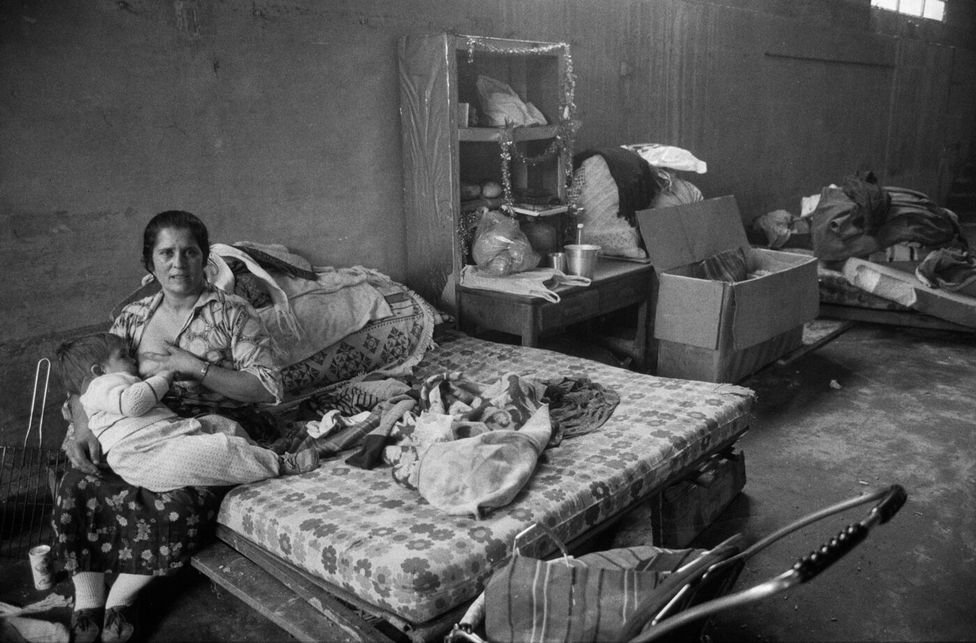Photographic Social Vision - Assentament gitano afectat per la riuada. Ripollet, Barcelona, 1984